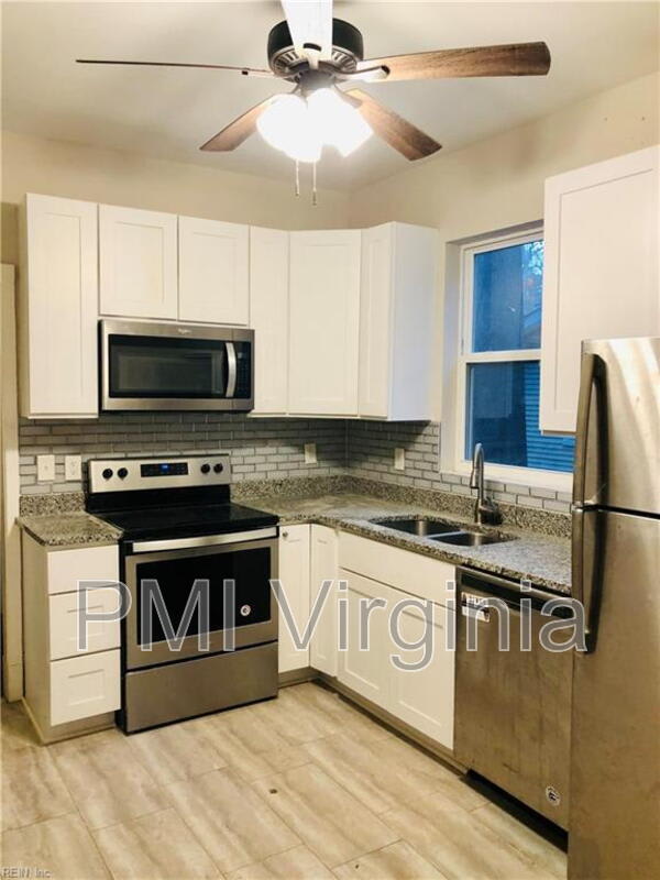 818 W 42Nd St – photo 4