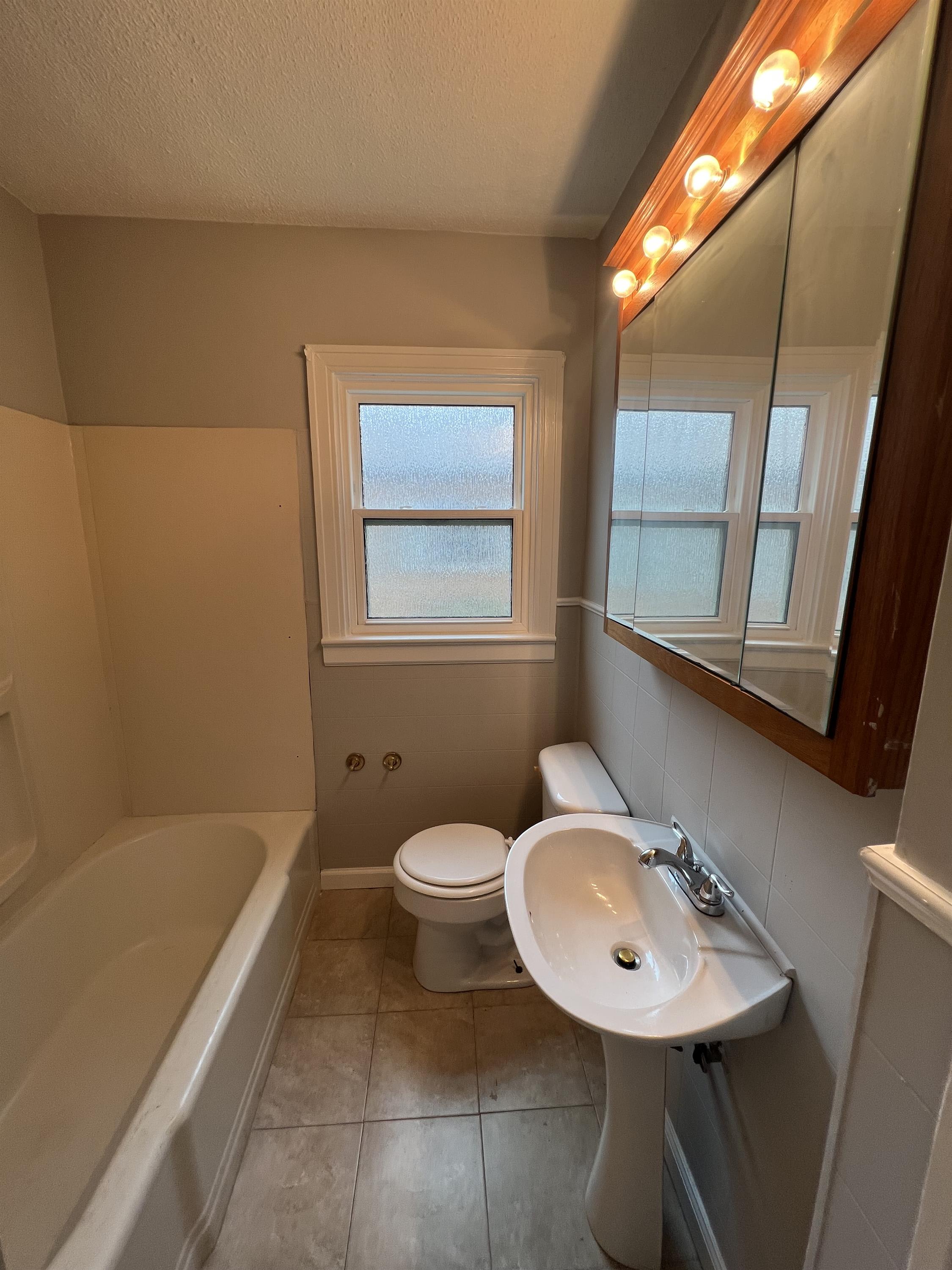 713 Center Place Southwest – photo 4