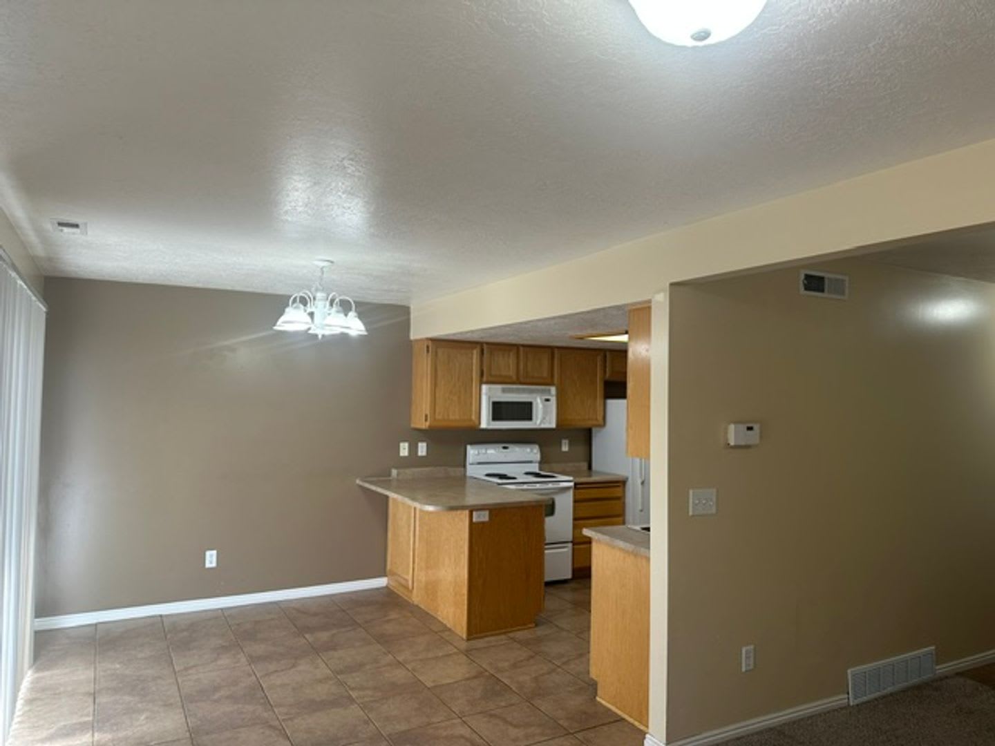 Beautiful Harrisville Townhouse for Rent – photo 3