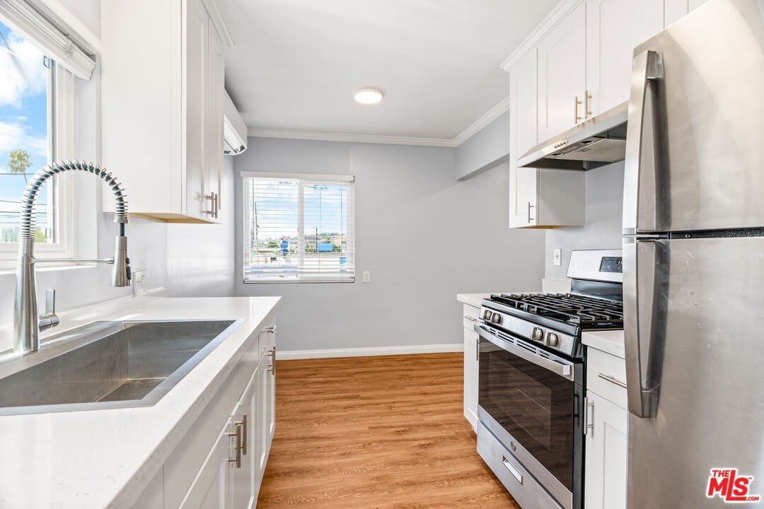 2804 WORKMAN St – photo 4