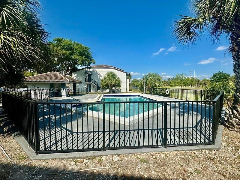 7195 NW 179th St – photo 4