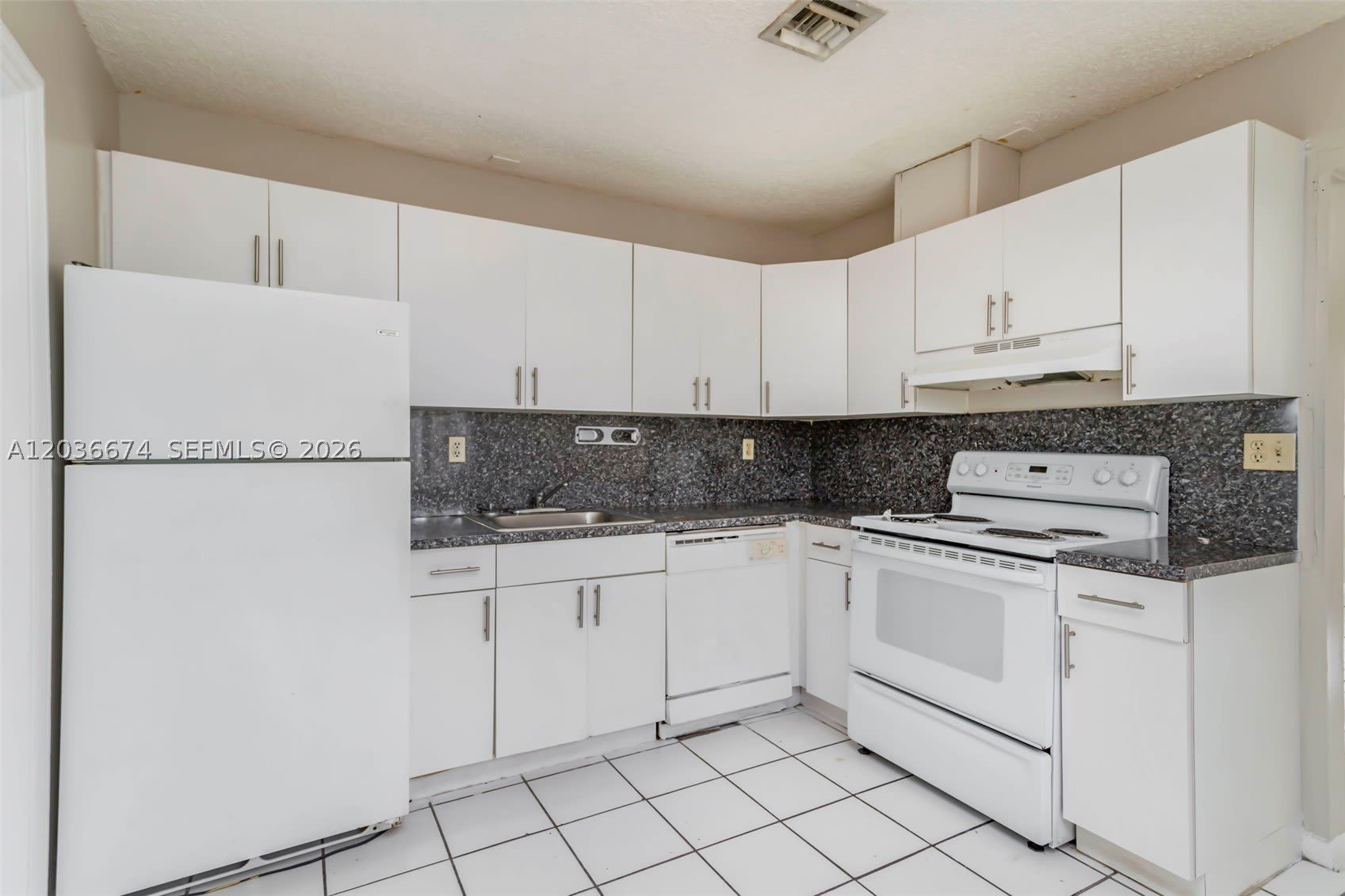 6331 Pierce St – photo 5