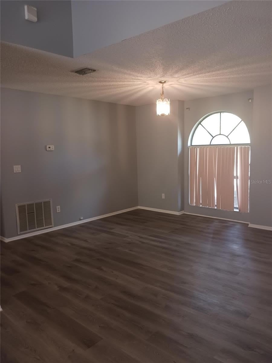 7706 COVEDALE Drive – photo 5