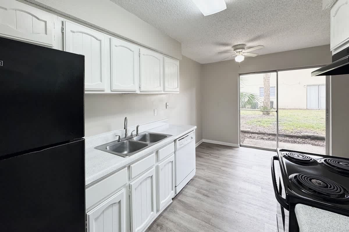 Ridge Apartments – photo 3
