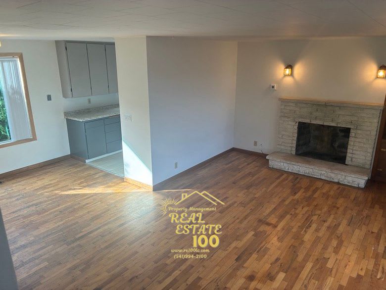 928 Southwest Bay View Lane – photo 1