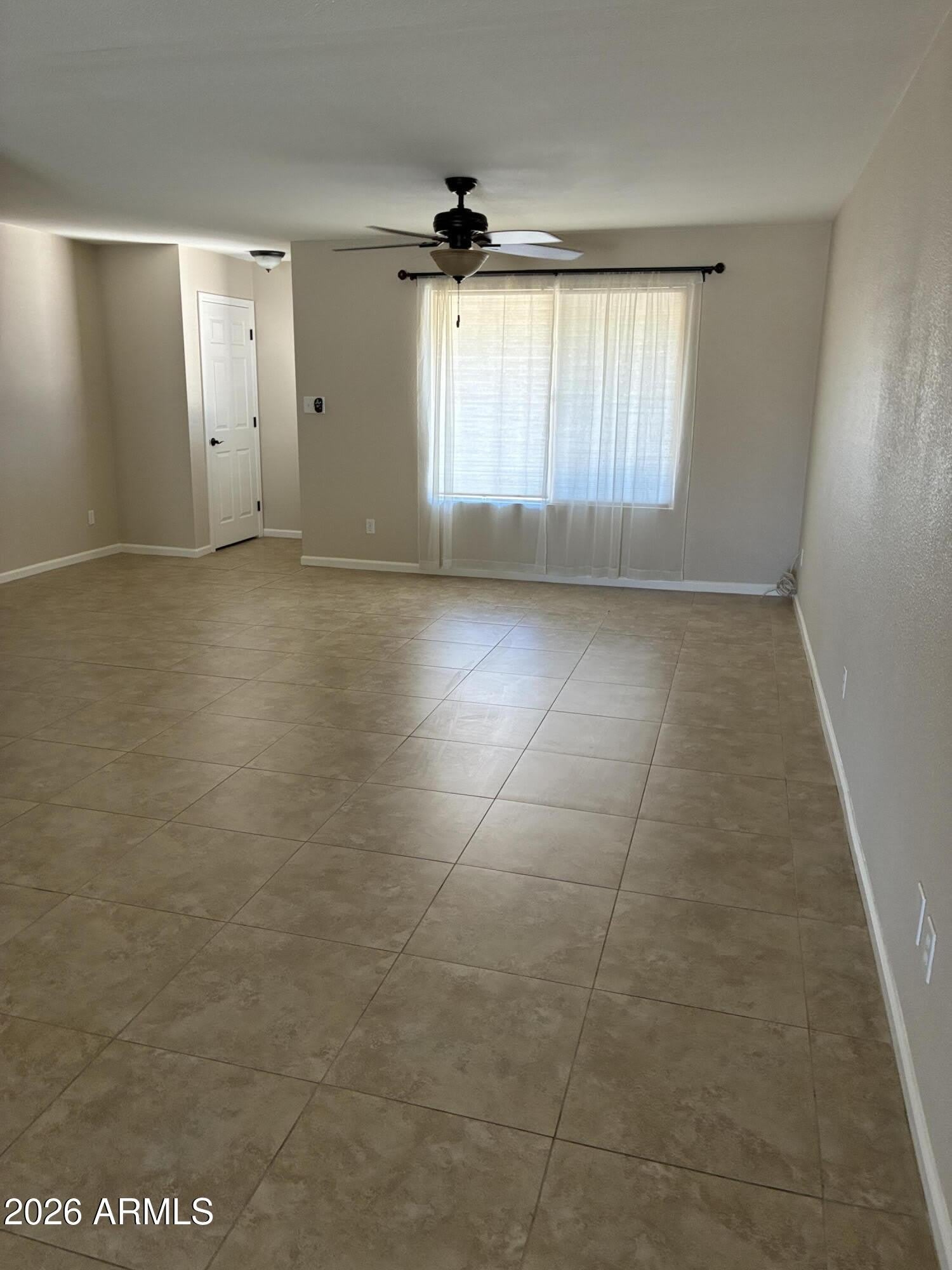 2058 E FREMONT Drive – photo 2