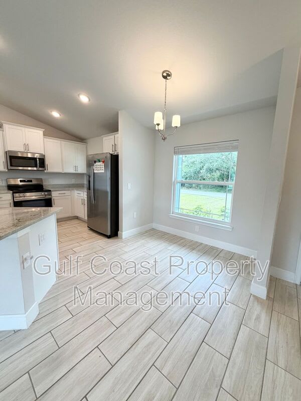 4865 Manila Ave – photo 5