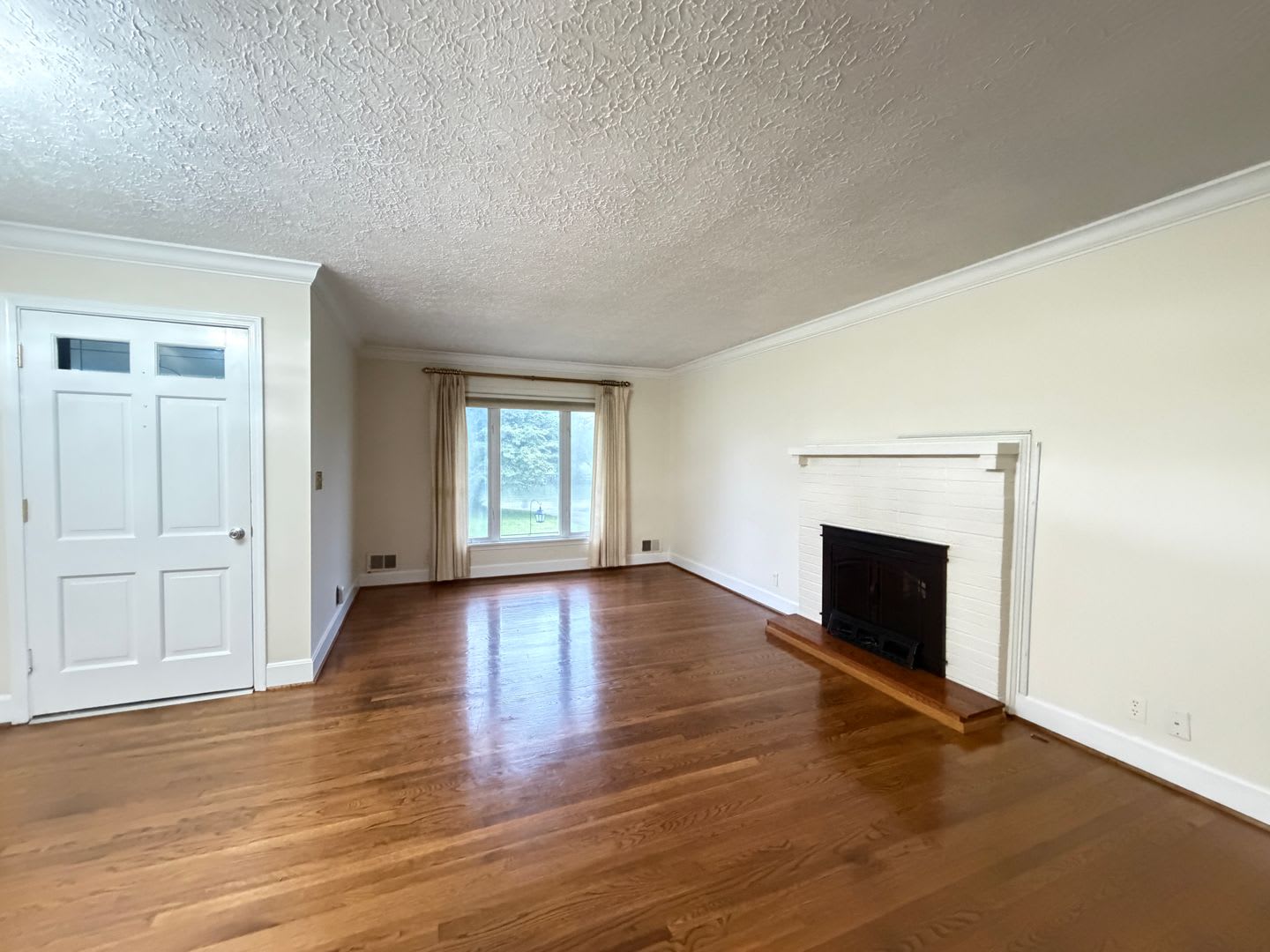 Lovely 4 Bedroom and 3 Bath House! – photo 4