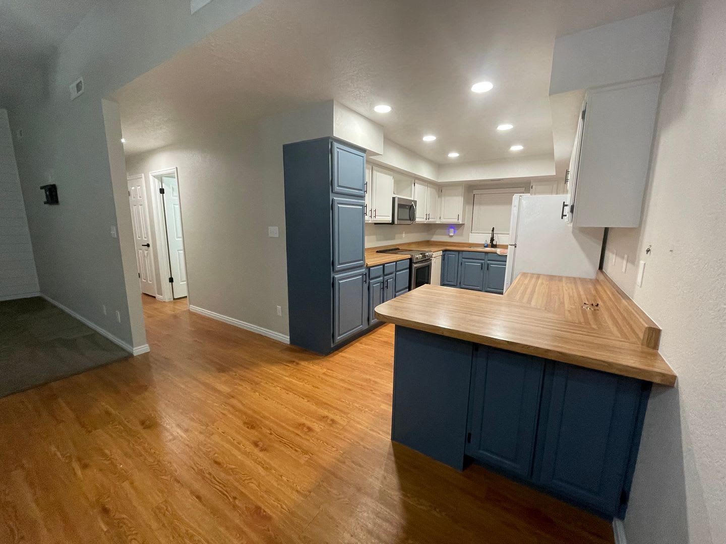 Available now -2 bed, 2 bath, 1 car garage. Heart of St George – photo 4