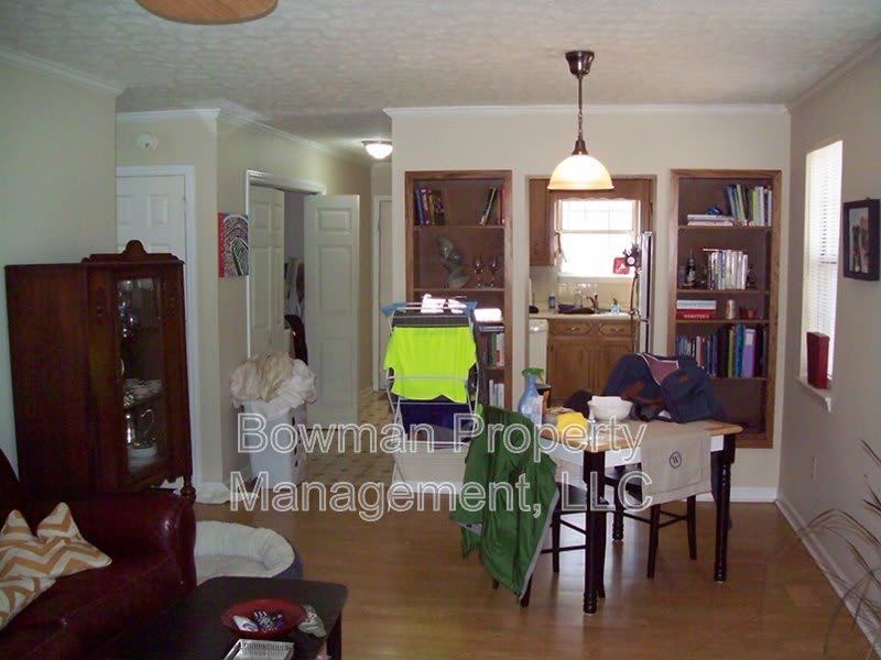 132 Oxford Ct – photo 4