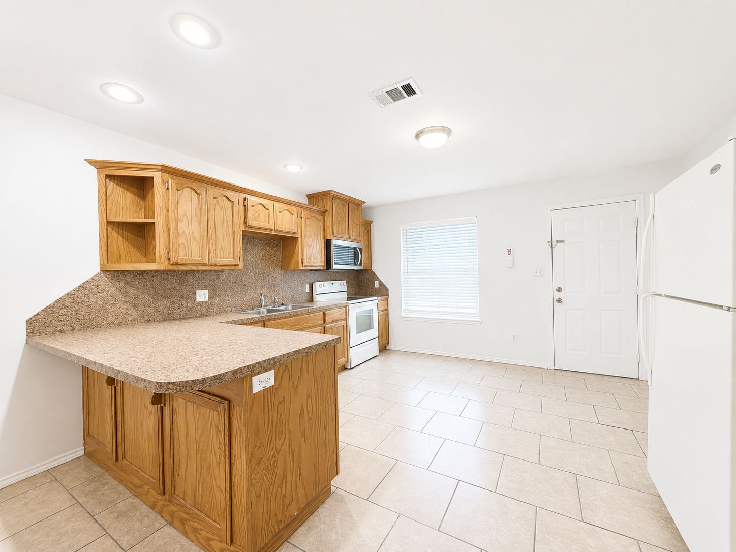 1523 Oasis Drive – photo 2