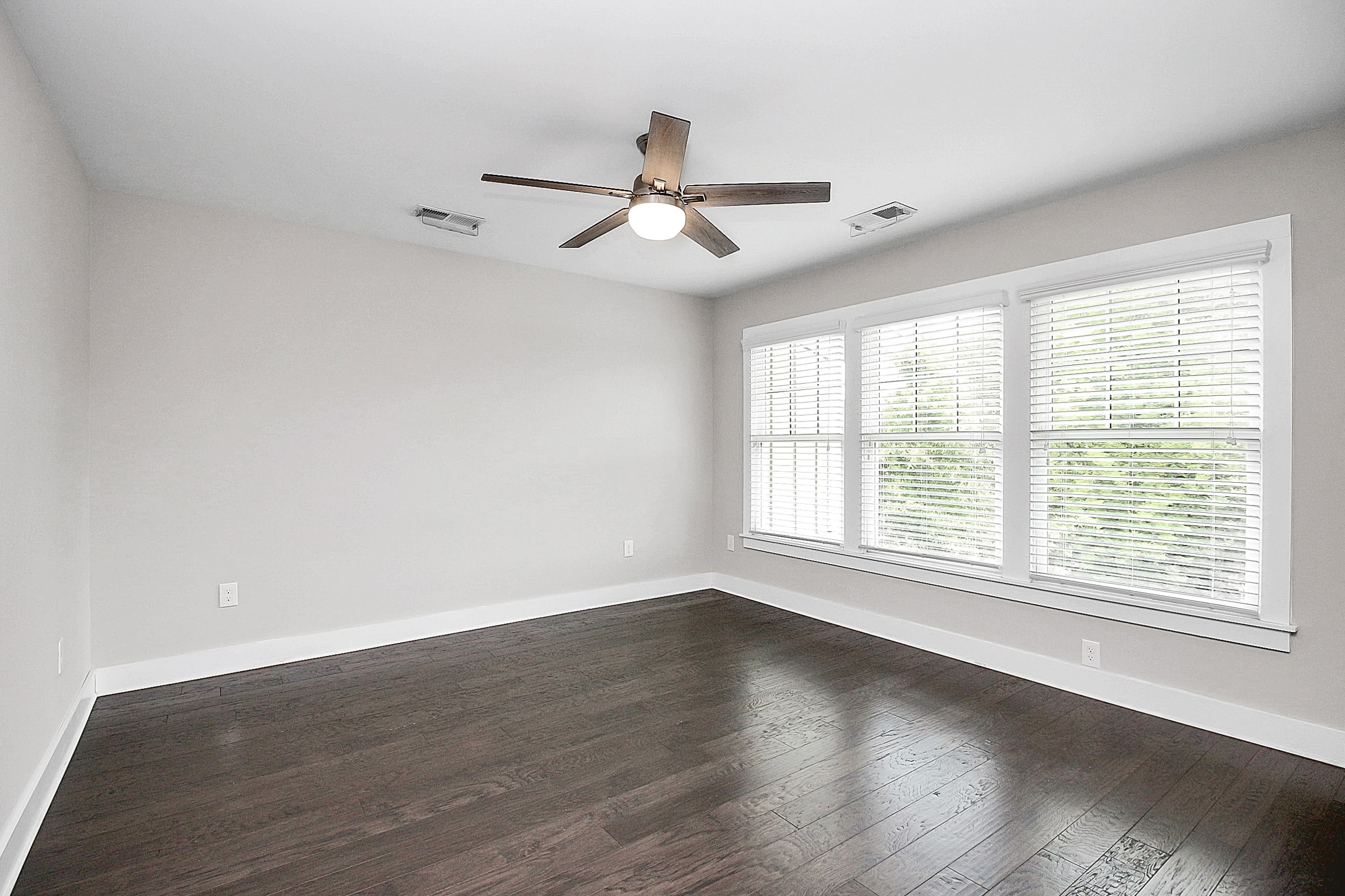 1420 West 4Th Street 1 – photo 4