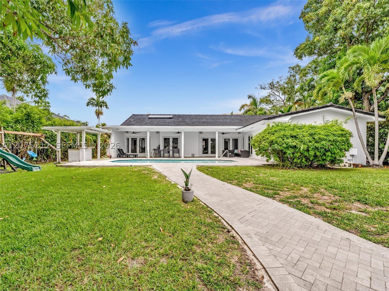413 Tamarind Dr – photo 5