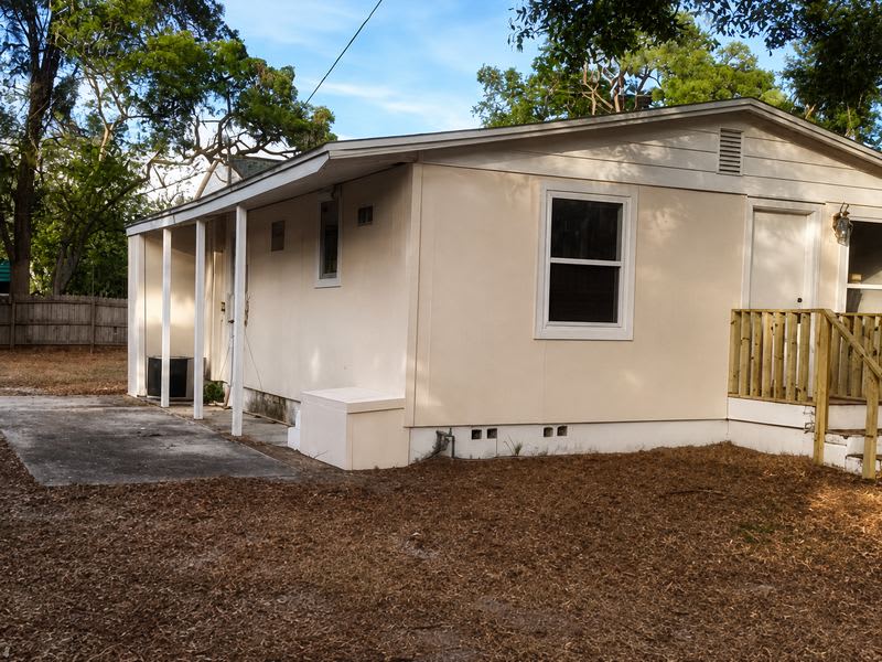 6709 49th Avenue North – photo 2