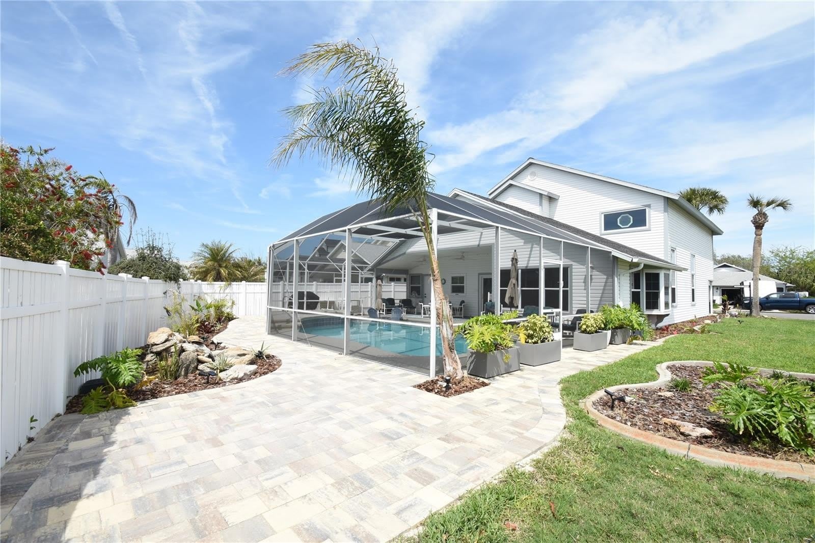 1 BEDFORD Drive – photo 2