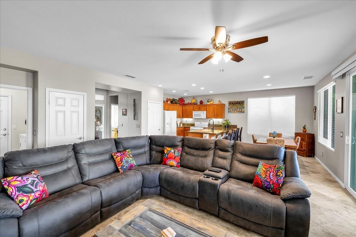 60636 Desert Shadows Drive – photo 4