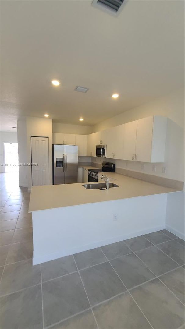 2750 SE 24th Terrace 2750, Homestead, FL 33035 – photo 2