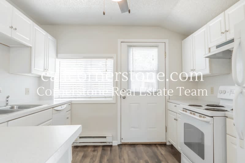 316 W Harrison St – photo 2