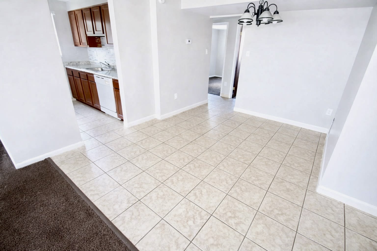 140 WEST WALNUT STREETAPT 935 – photo 3