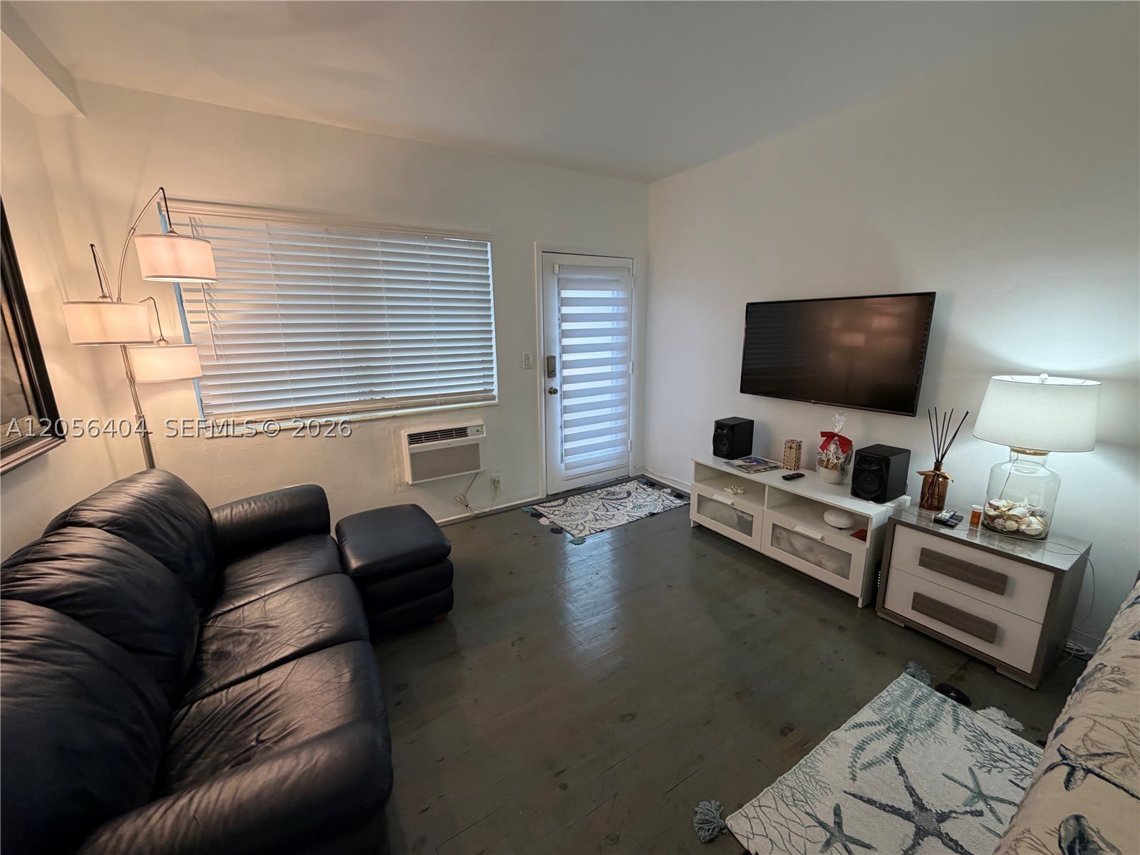 1060 Pennsylvania Ave – photo 2