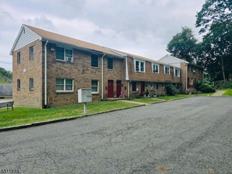 54 Mill St – photo 2