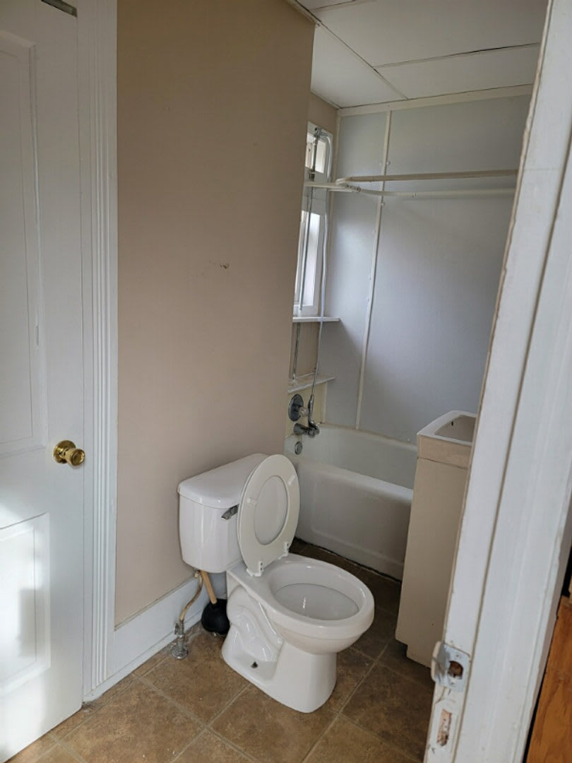 Wabash 494 N Comstock St – photo 4