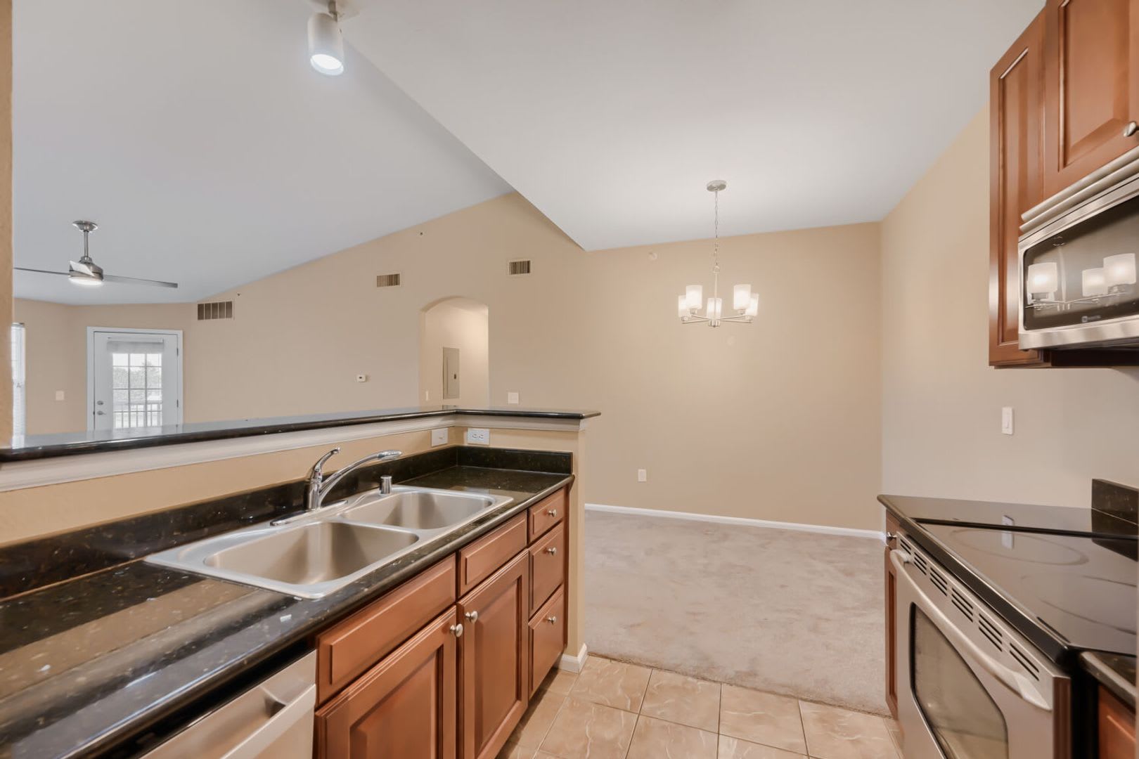 500 Off 1St Month S Rent Beautiful 2 Bedroom 2 Bathroom Condo At Blue Sky At Vista Ridge Available Now – photo 3