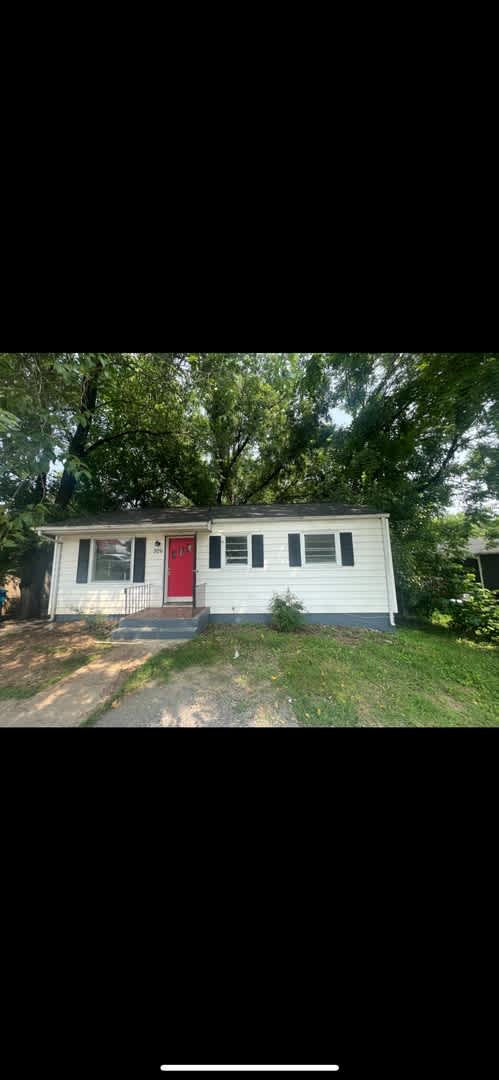 926 Westside Blvd 3bed/1bath $1295 – photo 2