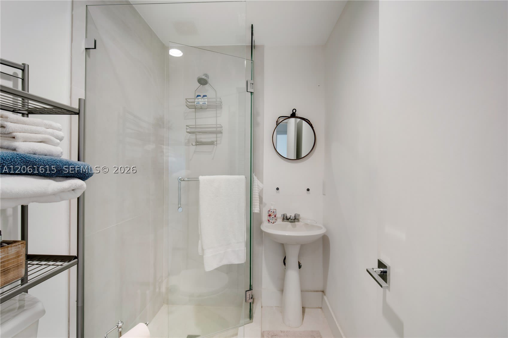 324 Caribbean Rd – photo 3