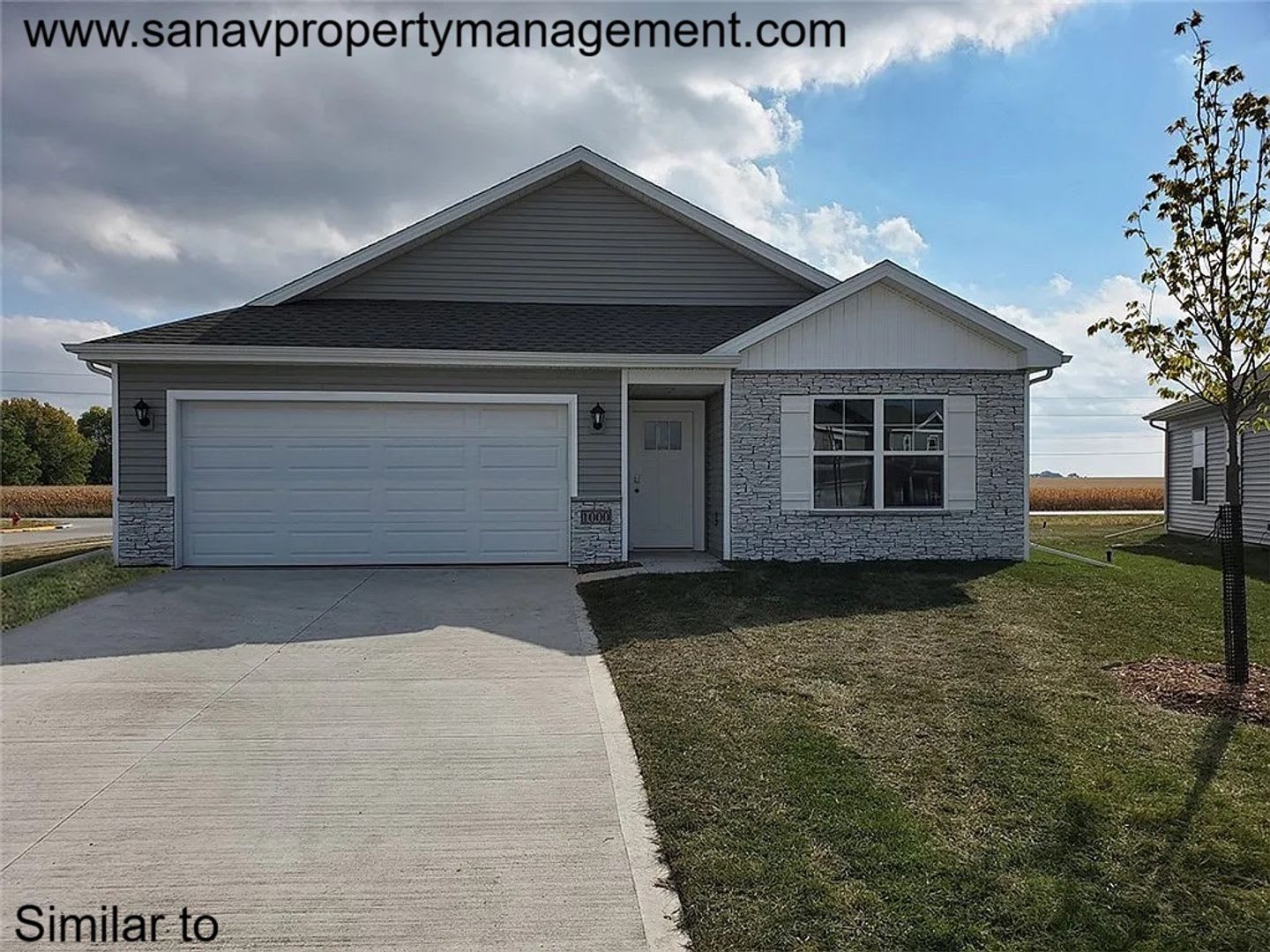Spacious Zero-Entry Ranch Home on Expansive Lot with Gourmet Kitchen and Cozy Fireplace – photo 1