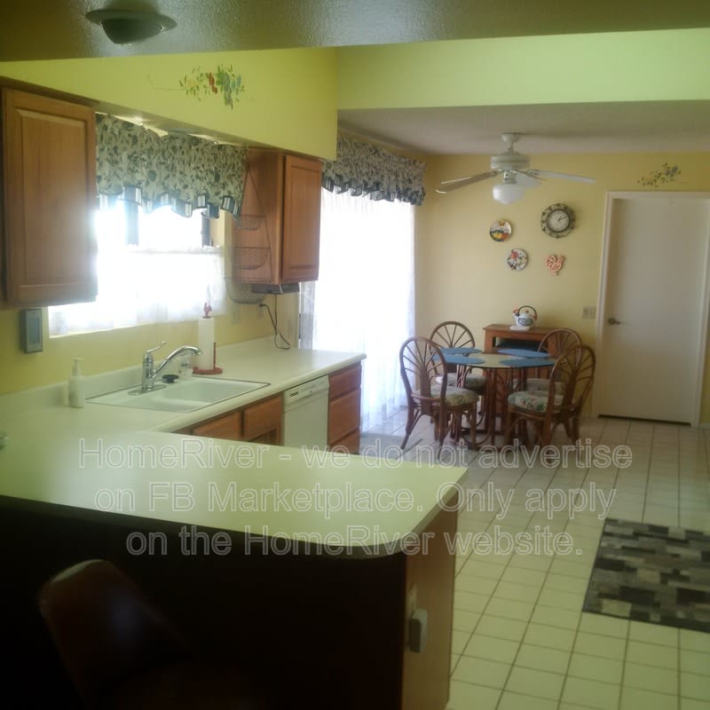 21015 N 123Rd Dr – photo 3