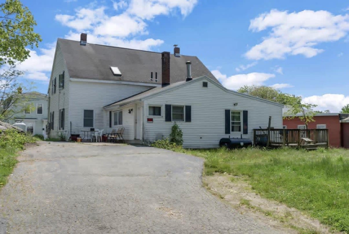 138 Summer St – photo 2