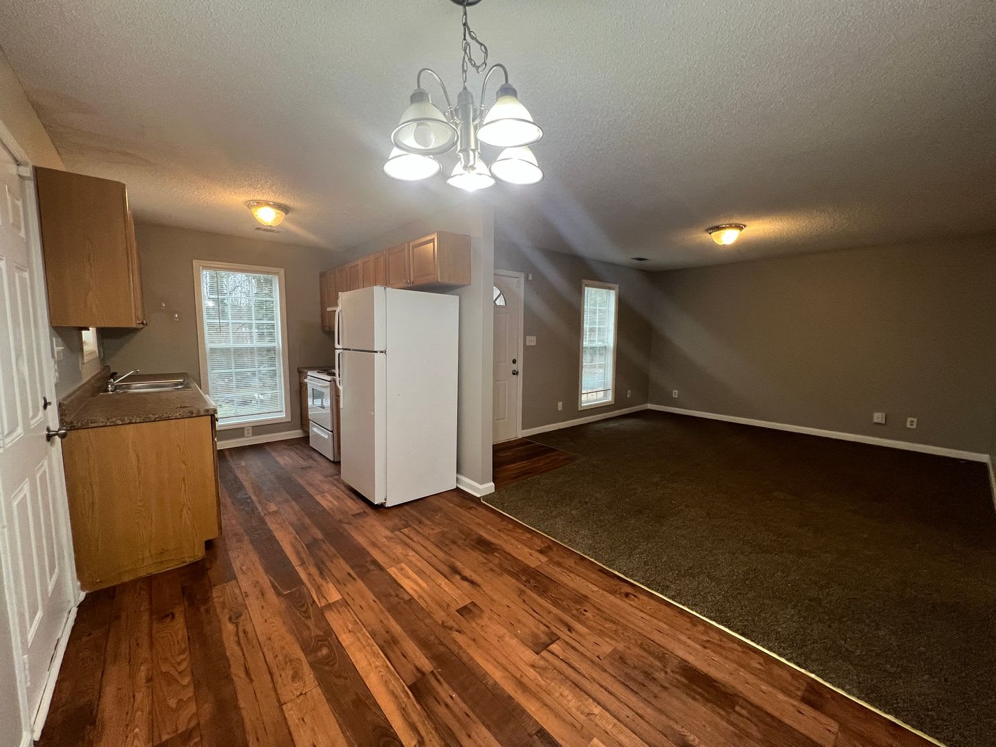 3/2 RANCH PERFECT FOR GROWING FAMILY! – photo 4