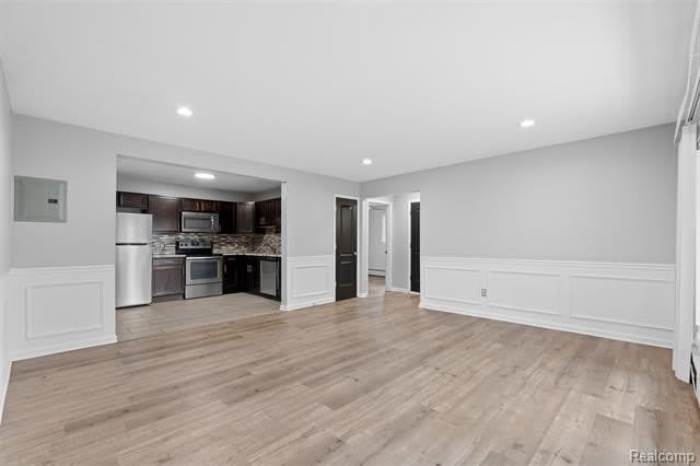 4127 Kent Rd – photo 2