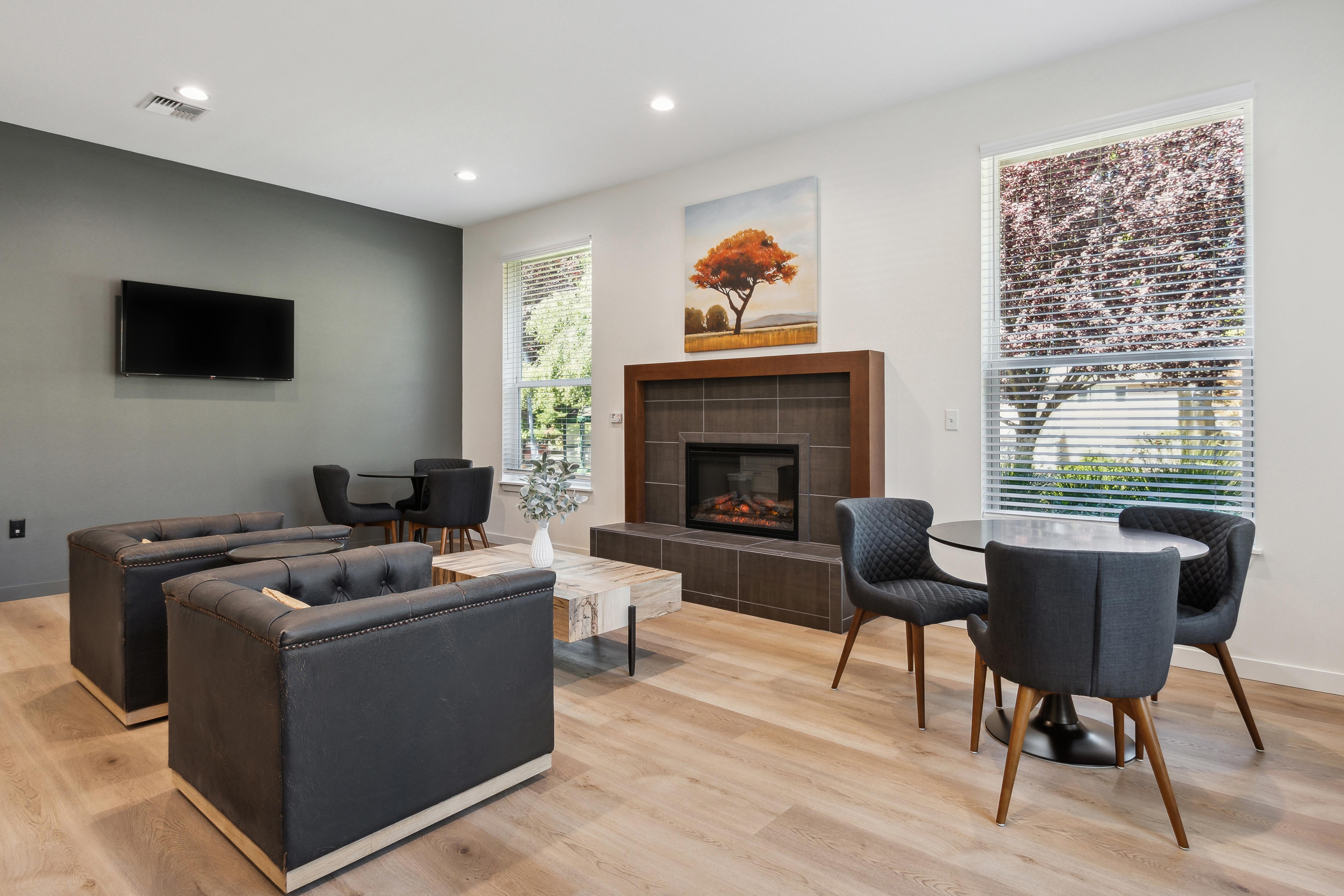 Cambridge Court – photo 1
