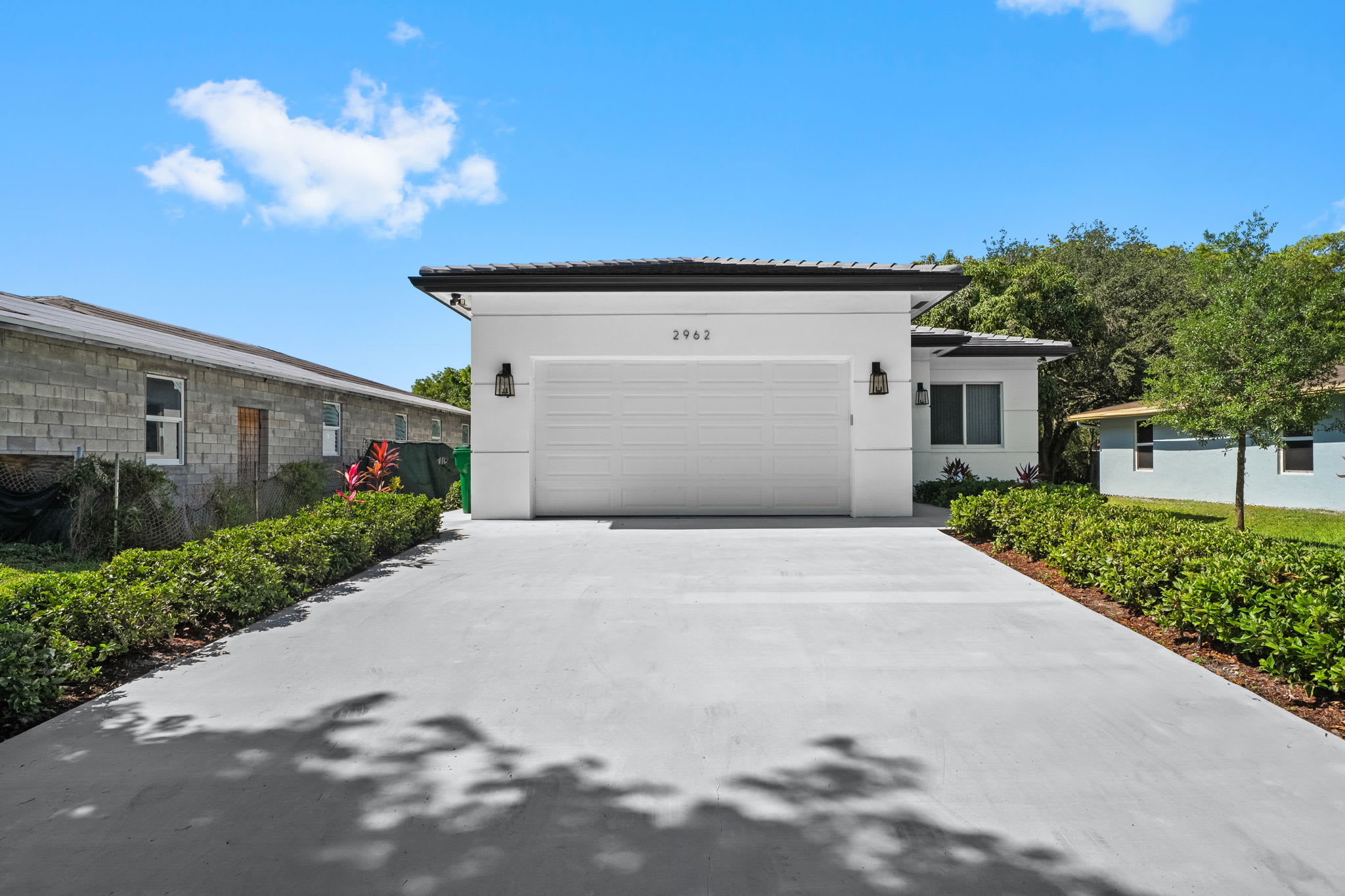 2962 Nw 10th Ct – photo 2