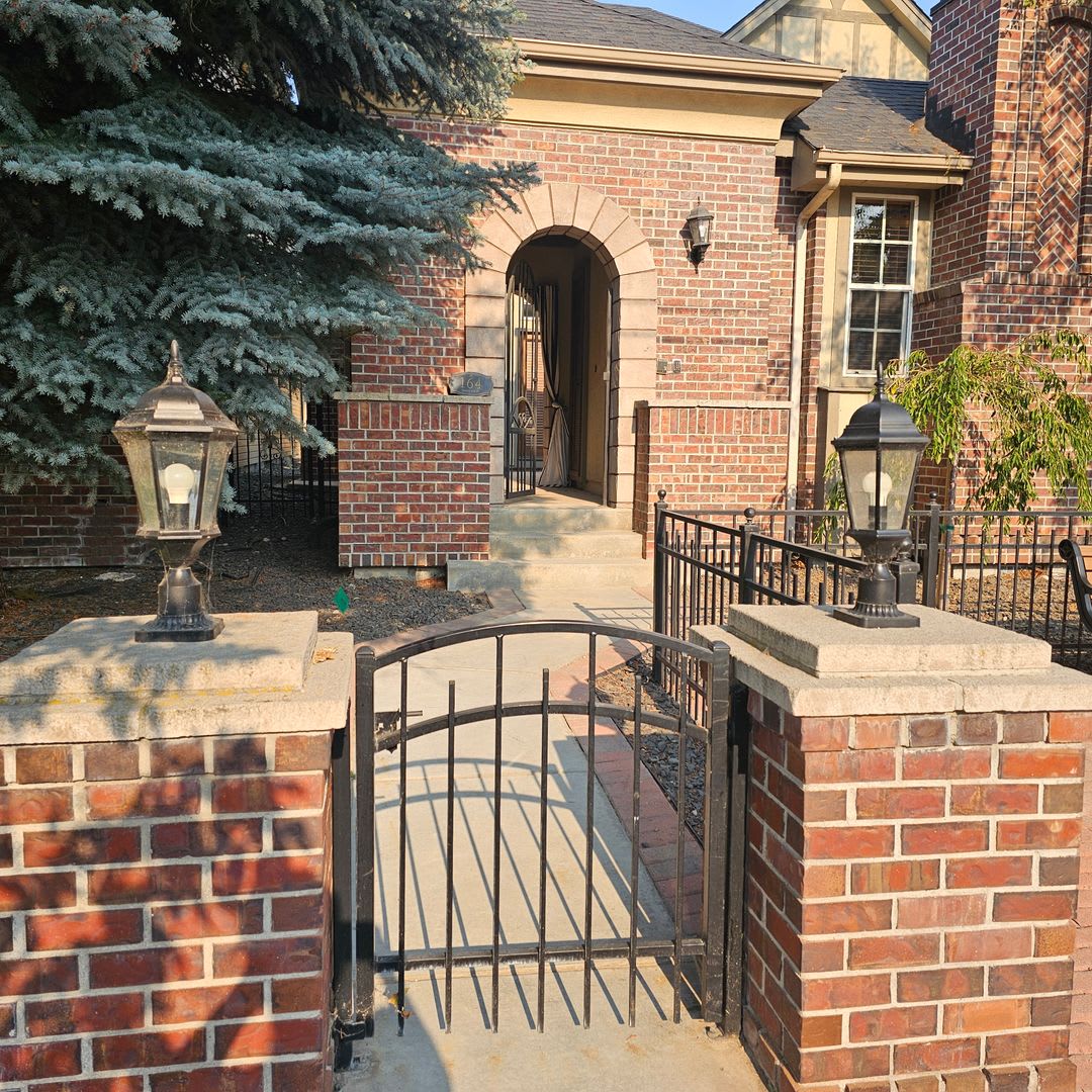 Gorgeous fully furnished home in downtown Eagle! – photo 1