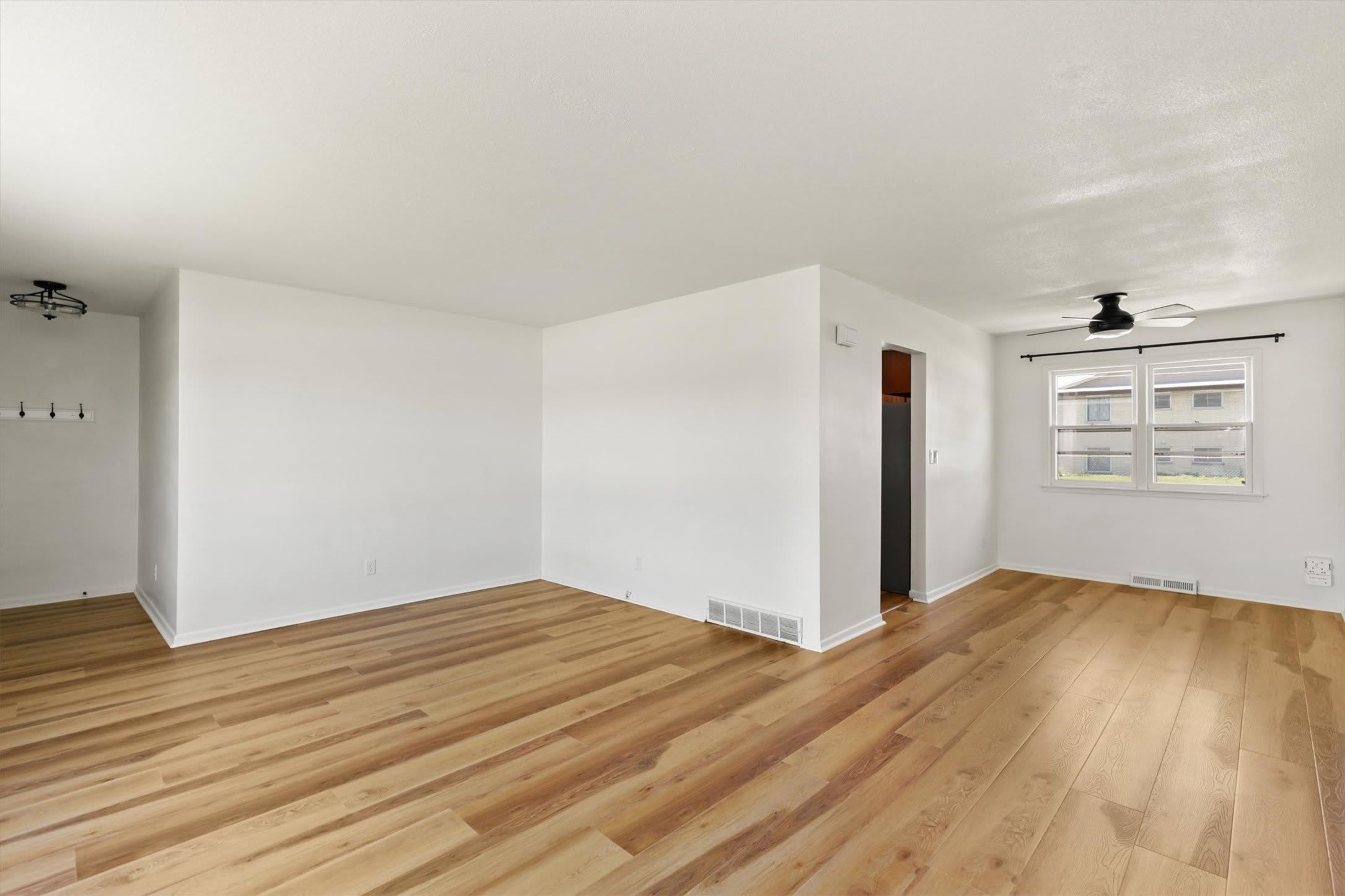 102 Nw Sharmin Drive – photo 4