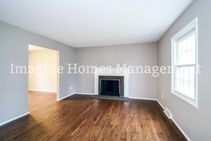 1655 Barlow Road – photo 3
