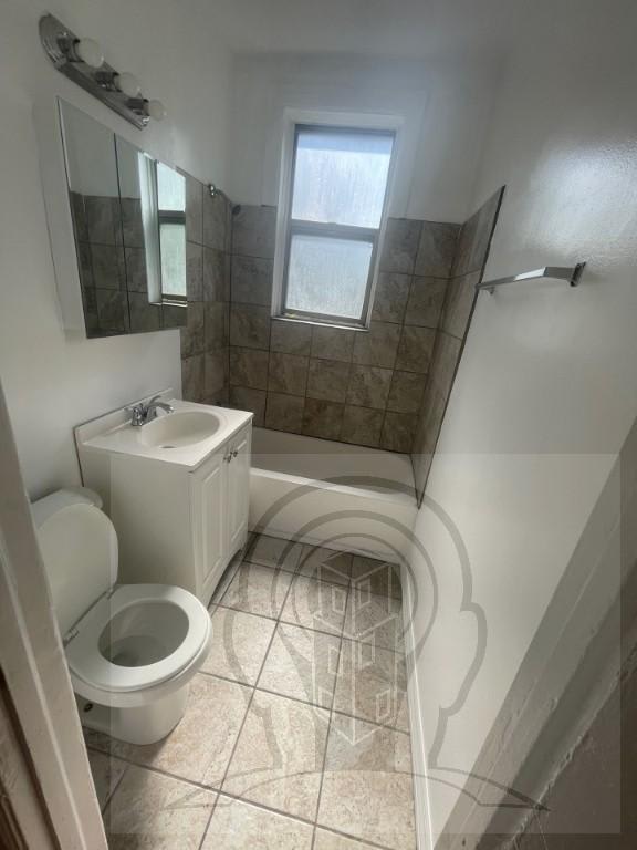 1371 W Estes Ave – photo 2