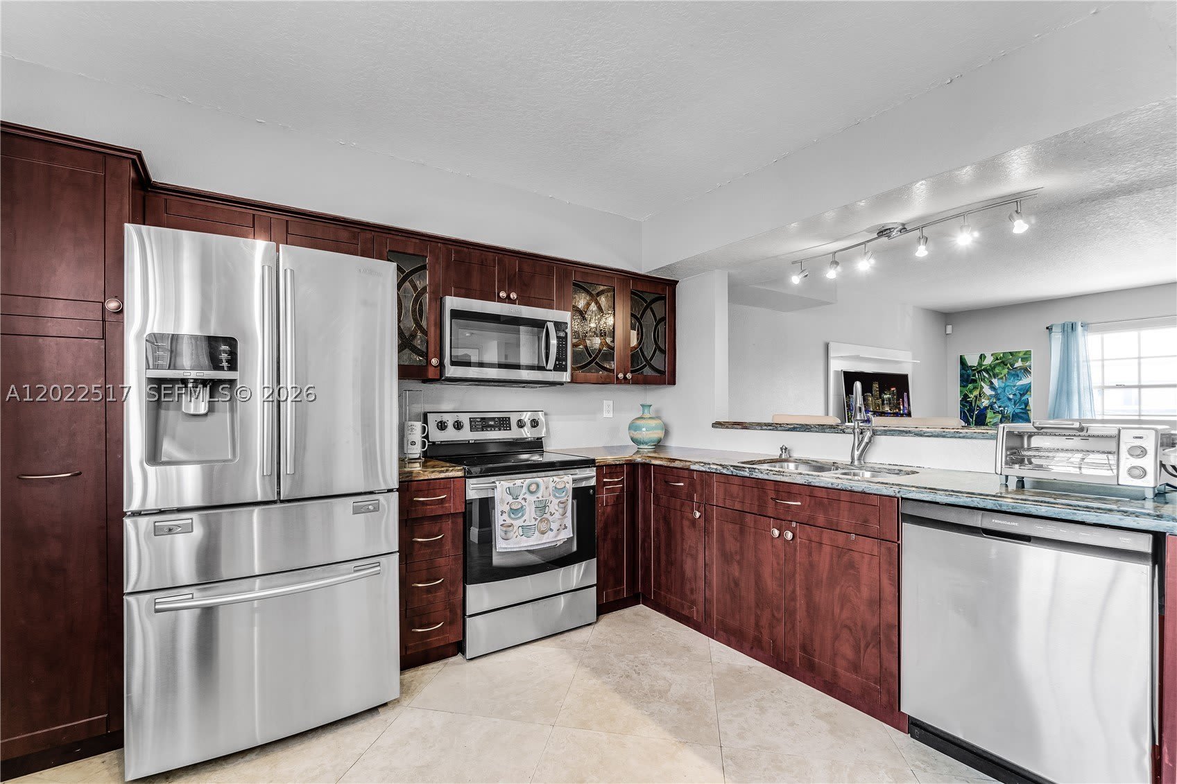 349 Virginia St – photo 5