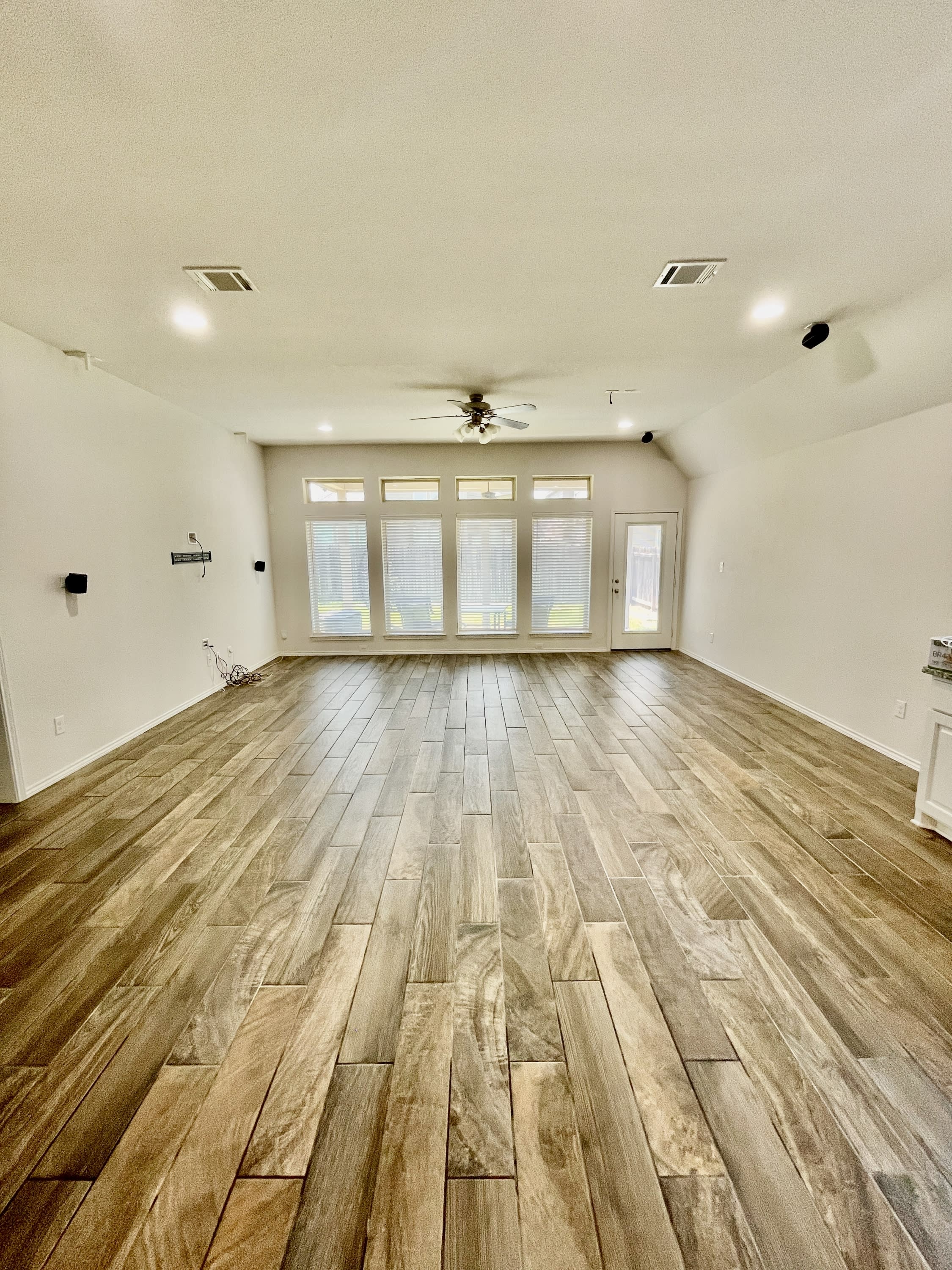 9133 Yearling St – photo 4
