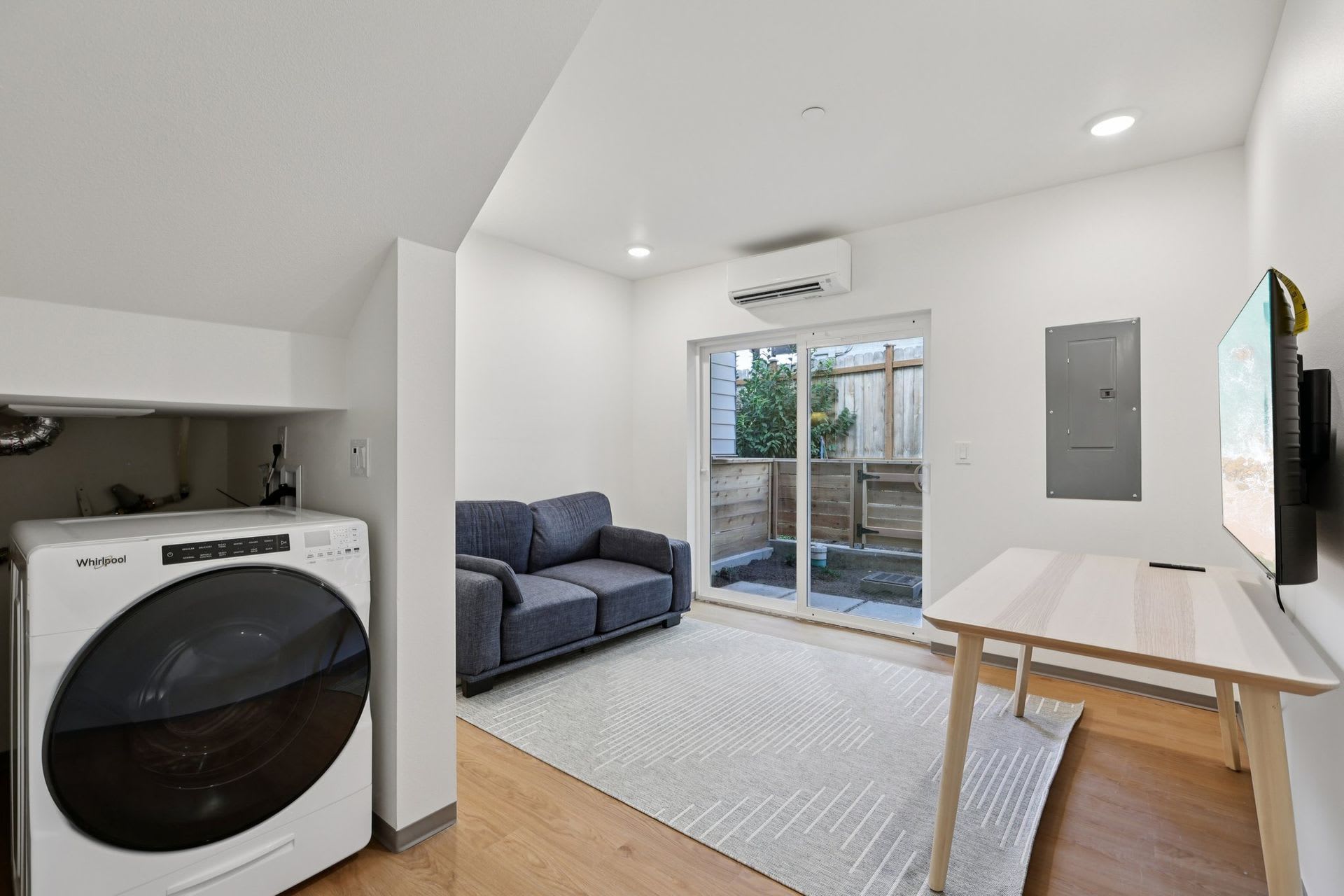 Brand New 6B3B Townhouse Near Uw – photo 4