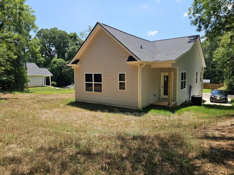 305 Appian Dr – photo 3