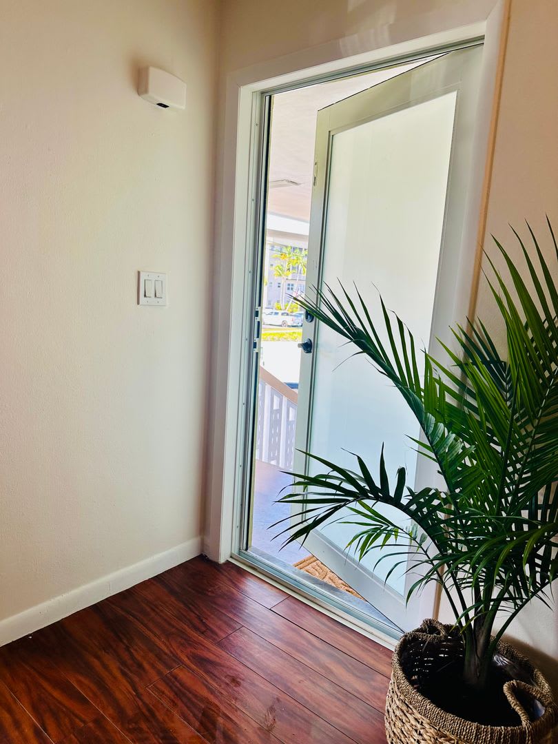 Crystal Lake Condominiums – photo 4