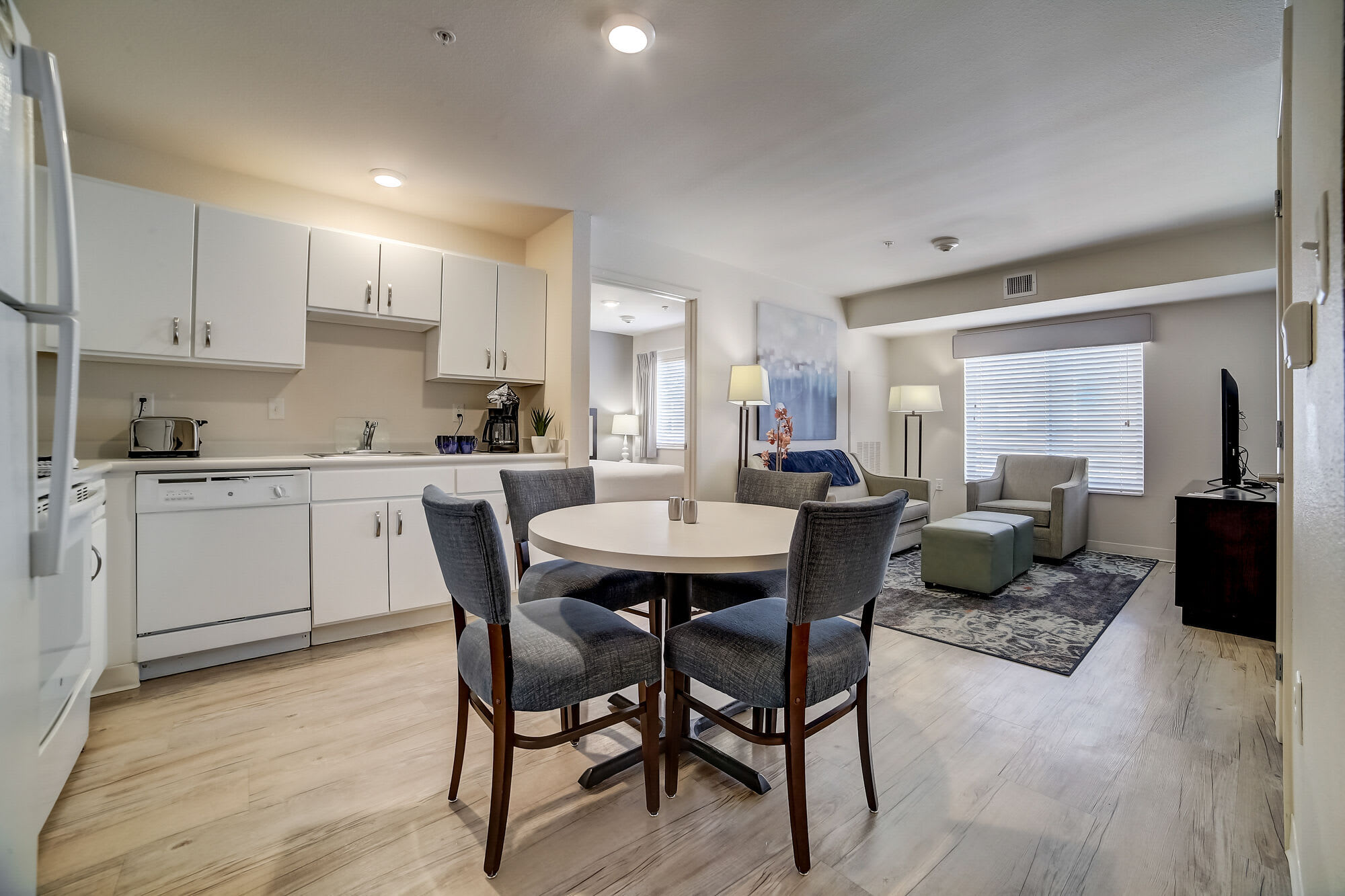 Simplicity at the Rim – photo 2