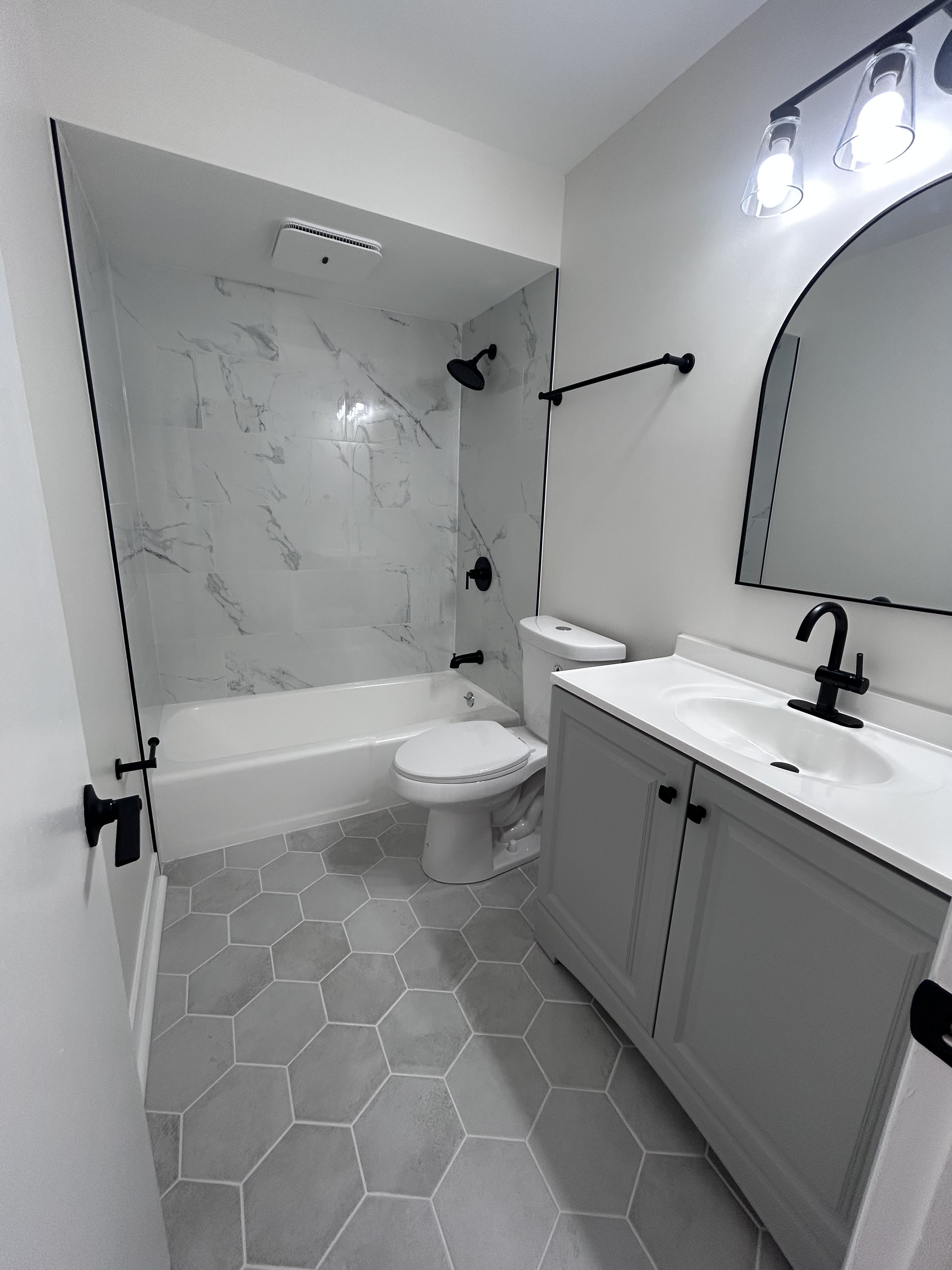 703 E 12th St – photo 4