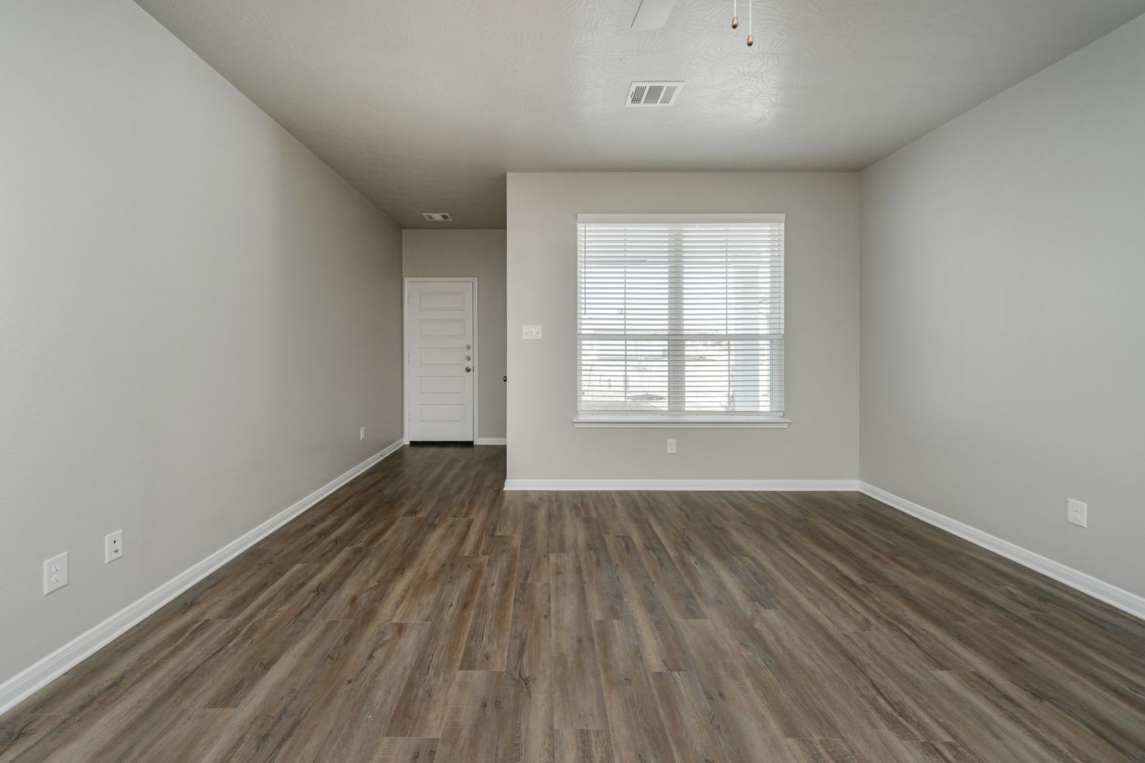 Where Style Meets Comfort: Elevate Your Living Experience – photo 2