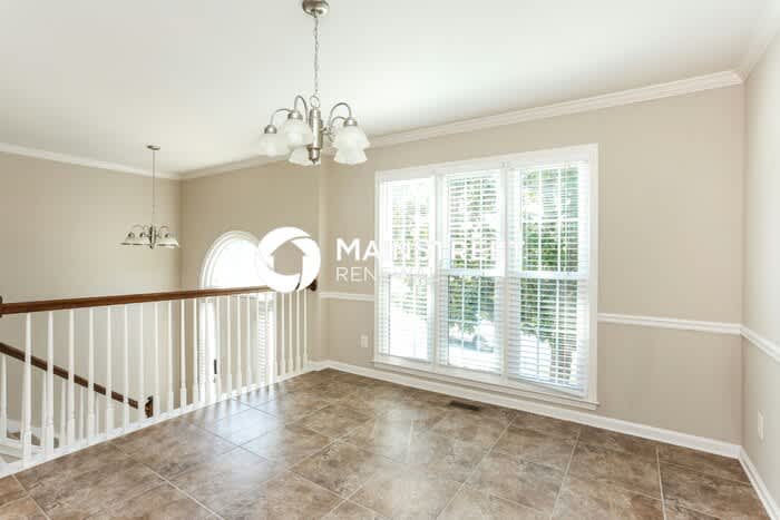 302 Wood Knoll Court – photo 3