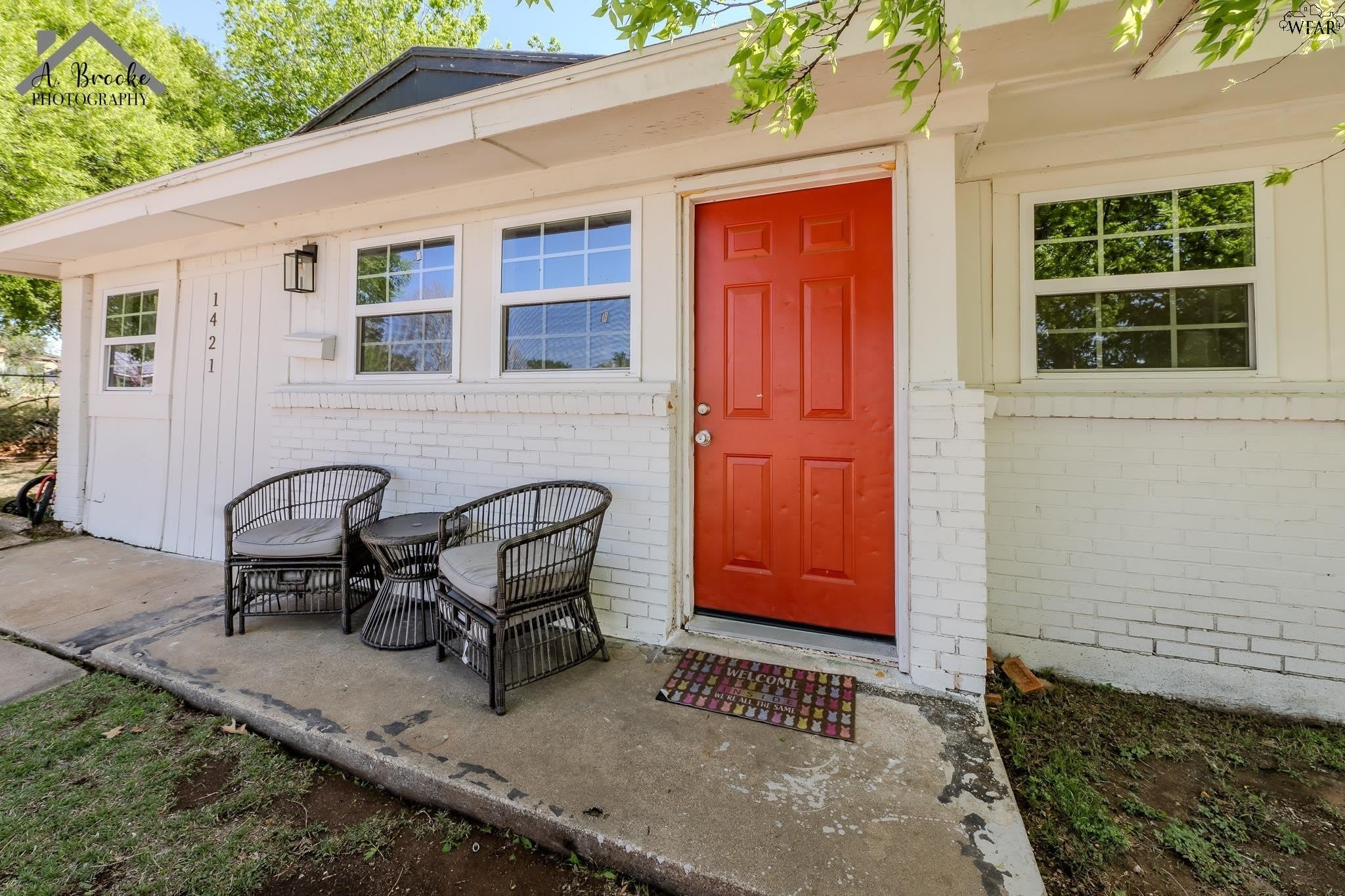 1421 Newhaven Road – photo 2